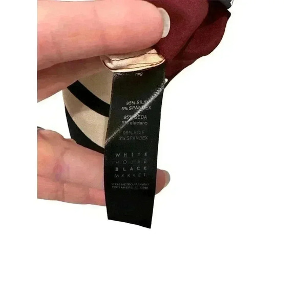 COPY - White House Black Market Women's Silk Print Halter Top, Size 6, Pre-Own… - Picture 4 of 4